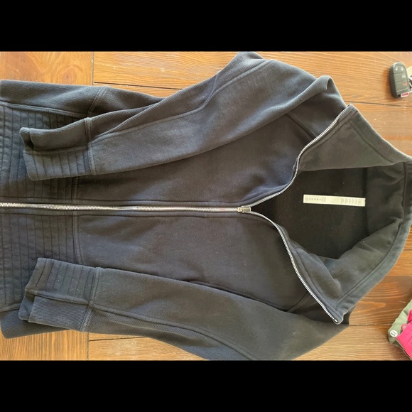 Lululemon running jacket - Picture 2 of 3